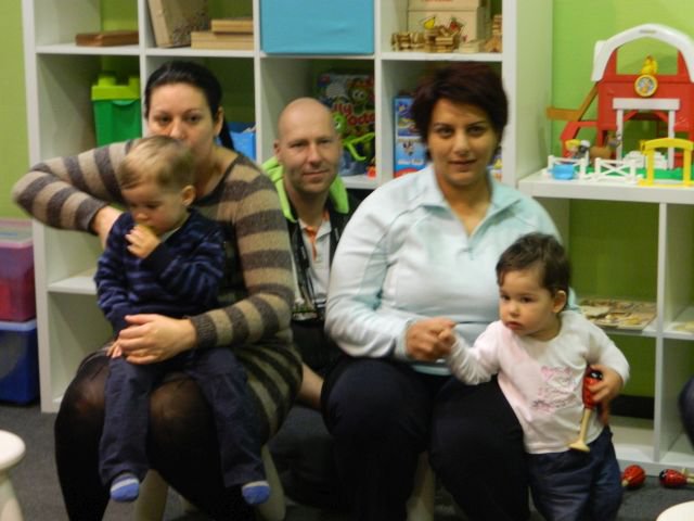 Ringató foglalkozás a Lurkókuckó Játszó és Tehetségházban