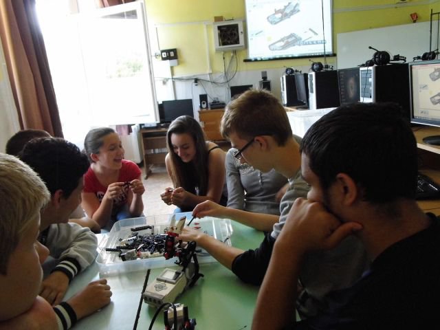 Robotépítő tábor 2014