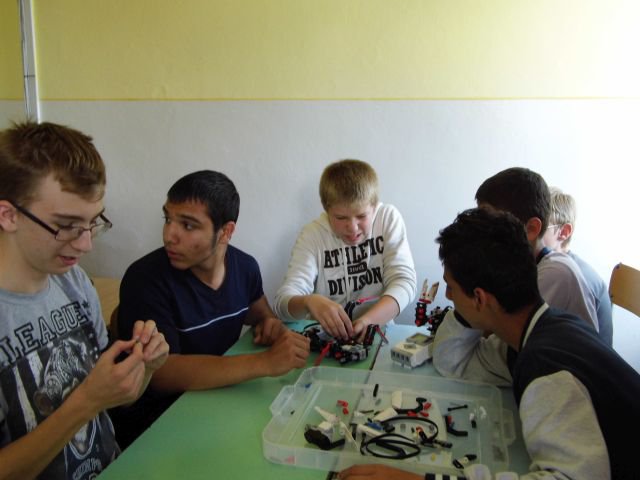 Robotépítő tábor 2014