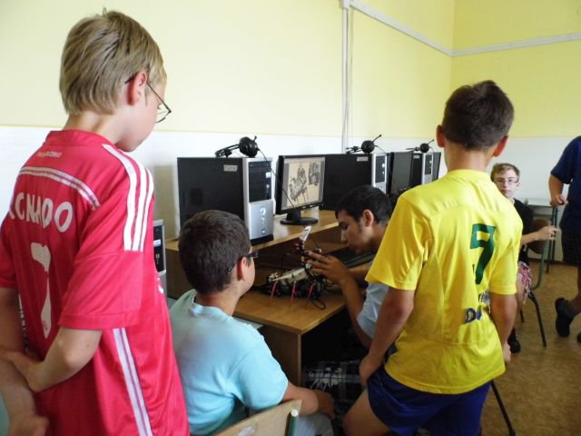 Robotépítő tábor 2014
